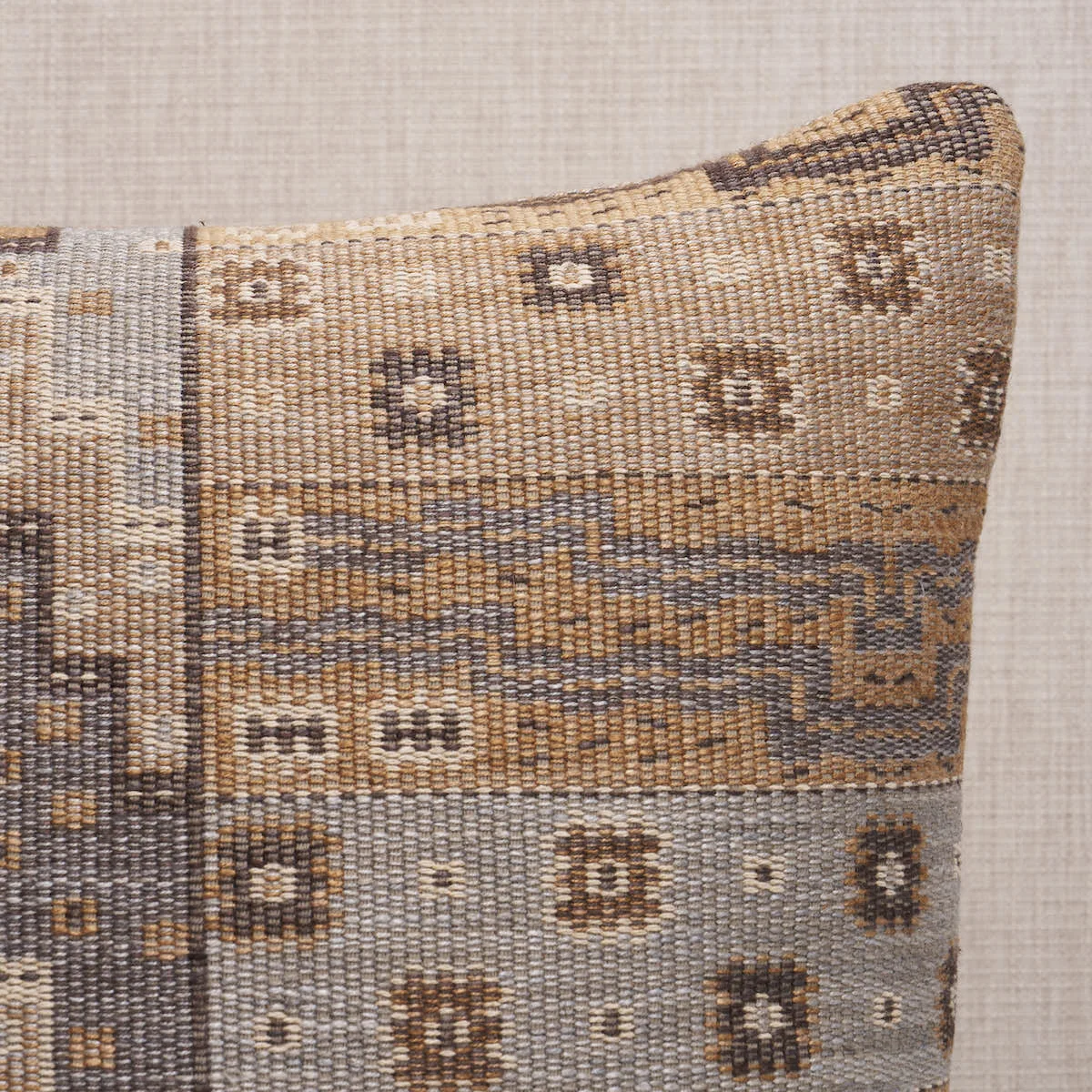 Schumacher Fairuza Flatweave Pillow in Fog (SO8199206)