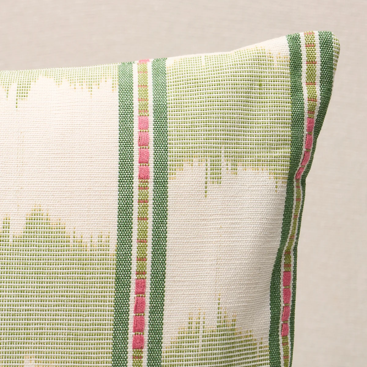 Schumacher Faye Pillow in Leaf (SO8471118)