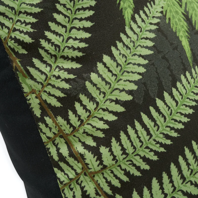Schumacher Fernarium Pillow in Green & Black (SO17759105)