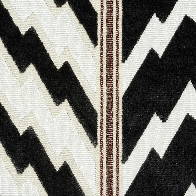 SO7711105 | Florentine Velvet Pillow - Black & White Schumacher Florentine Velvet Pillow in Black & White (SO7711105)