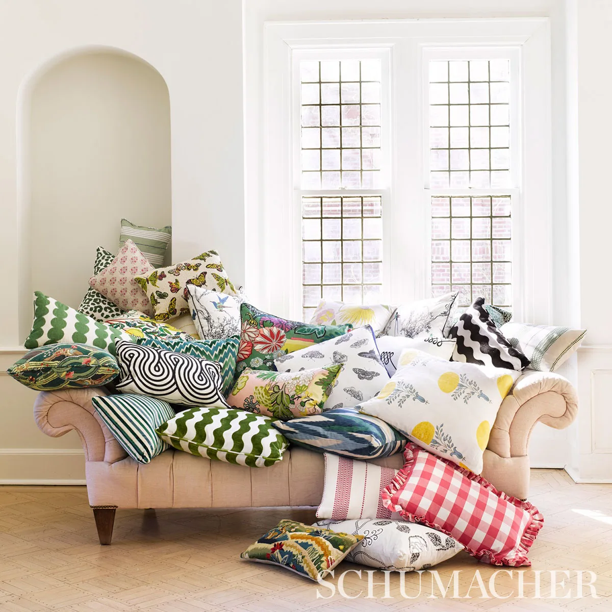 SO72450111 | Gerry Embroidery Pillow a - Document Schumacher Gerry Embroidery Pillow a in Document (SO72450111)