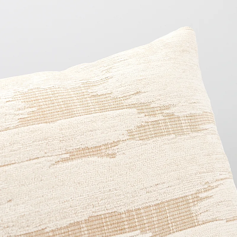 Schumacher Gibson Pillow in Natural (SO7255018)