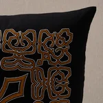 SO0001405 | Jafri Pillow - Black & Beige Schumacher Jafri Pillow in Black & Beige (SO0001405)