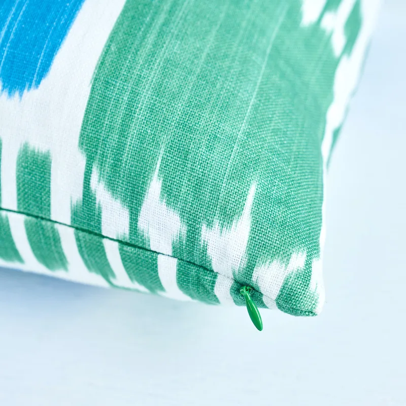 Schumacher Kandira Pillow in Peacock (SO17440506)