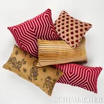 SO8217018 | Kinabalu Velvet Pillow - Gold Schumacher Kinabalu Velvet Pillow in Gold (SO8217018)
