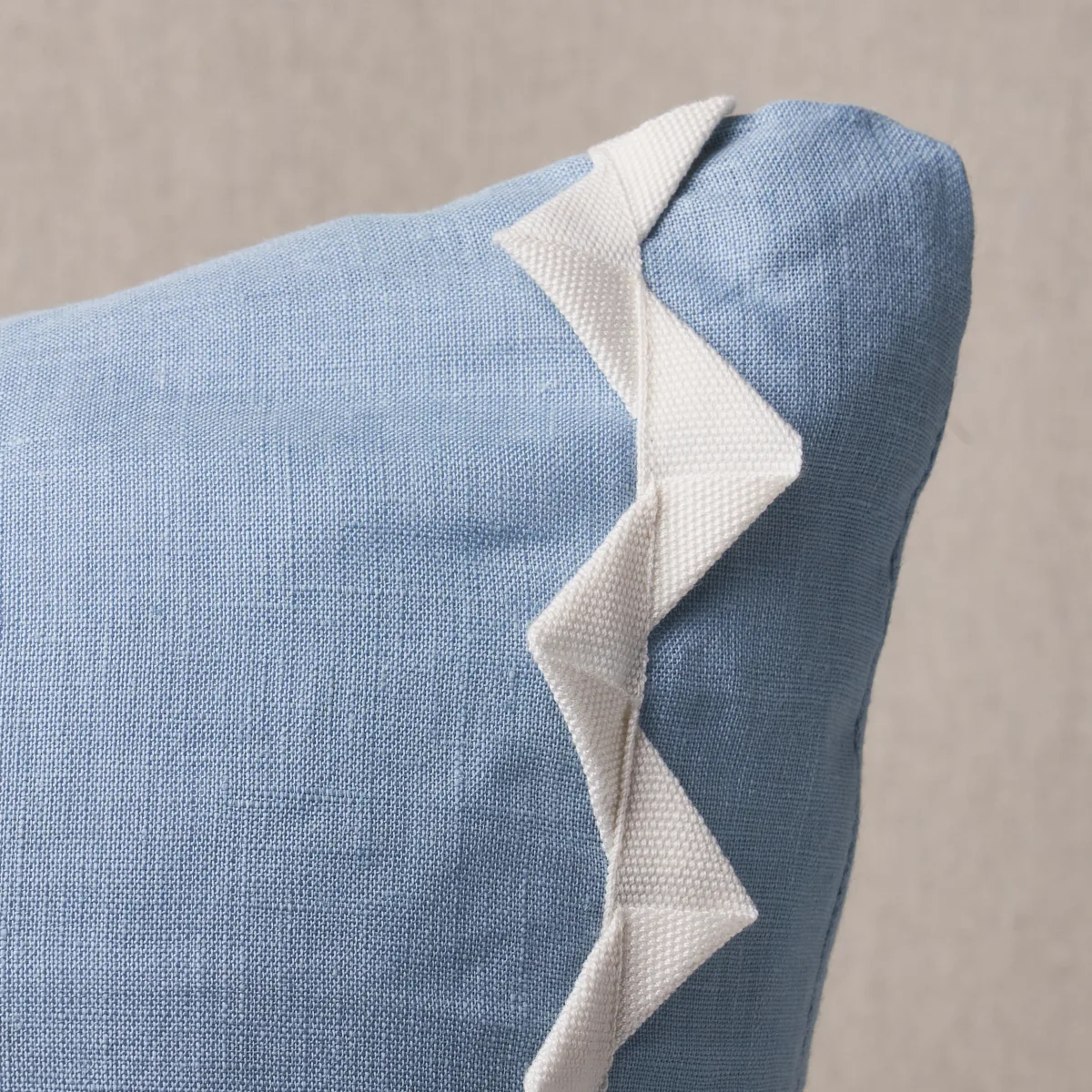 Schumacher Lazare Pillow in Ivory on Chambray (SO8222206)