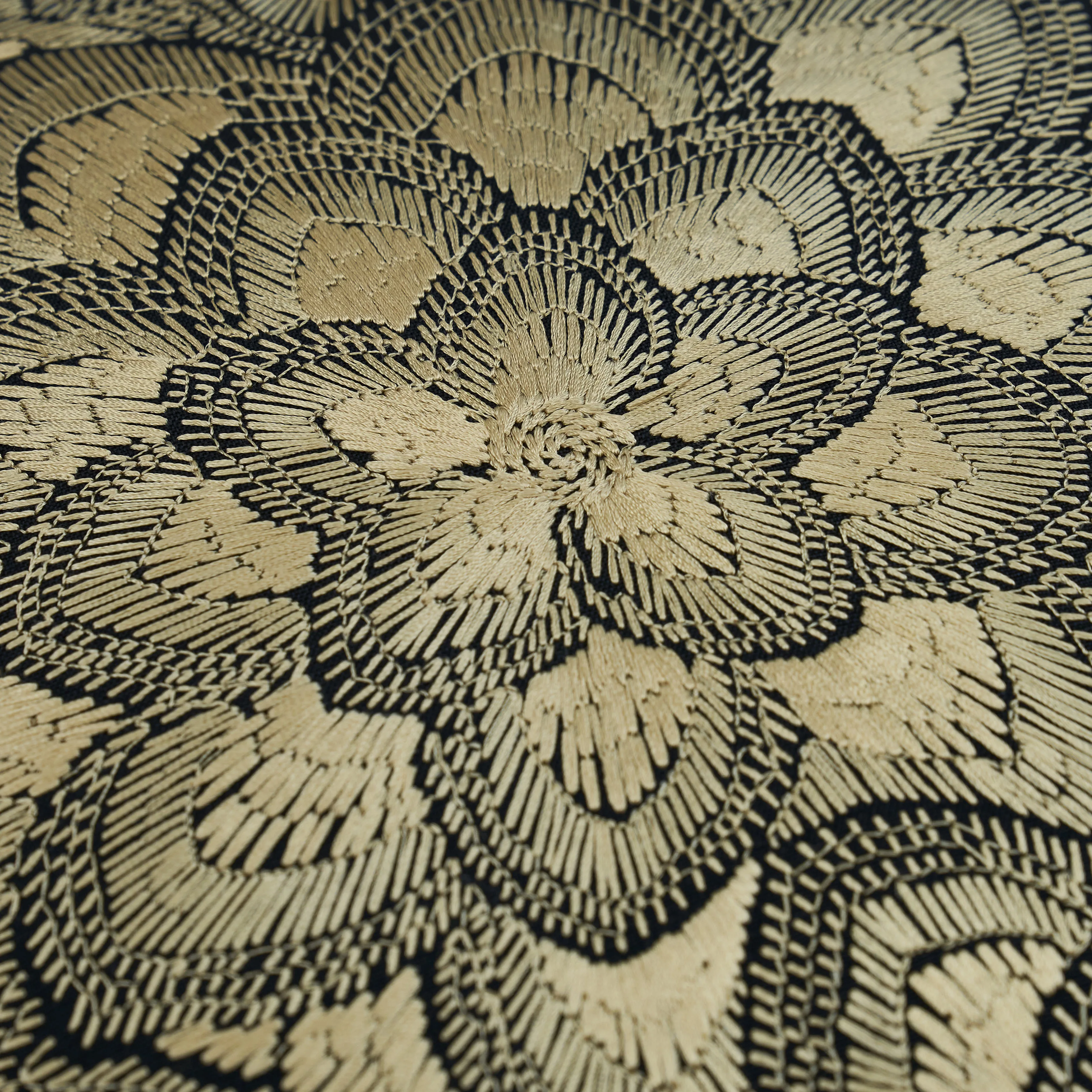 SO7834004 | Lotus Embroidery Pillow - Gold Schumacher Lotus Embroidery Pillow in Gold (SO7834004)