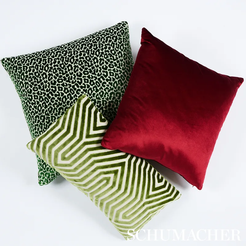 SO6882505 | Madeleine Velvet 20" Pillow - Emerald Schumacher Madeleine Velvet 20" Pillow in Emerald (SO6882505)