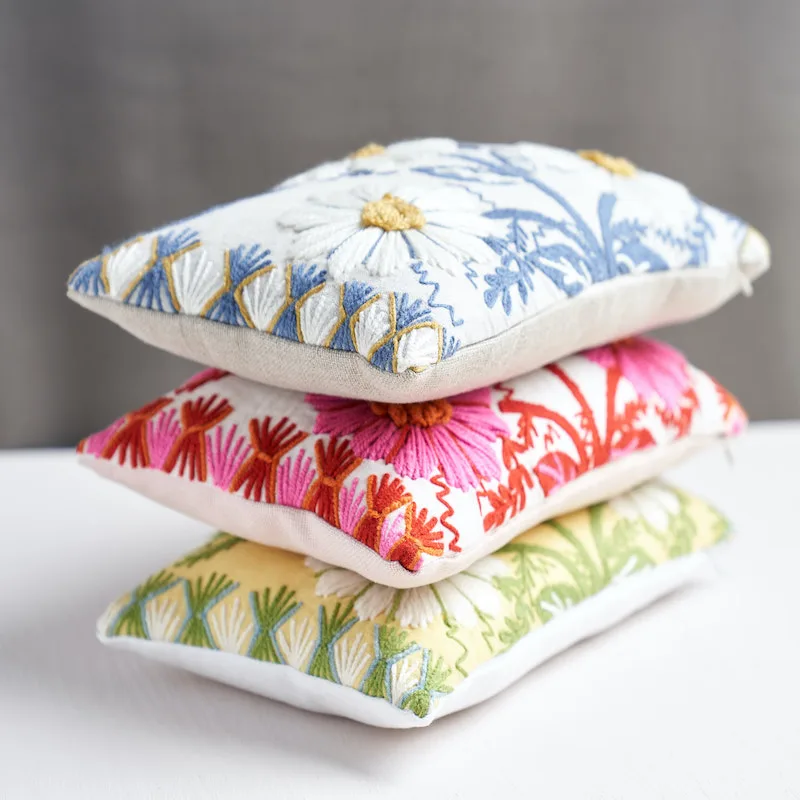SO723310109 | Marguerite Embroidery Pillow a - Blossom Schumacher Marguerite Embroidery Pillow a in Blossom (SO723310109)