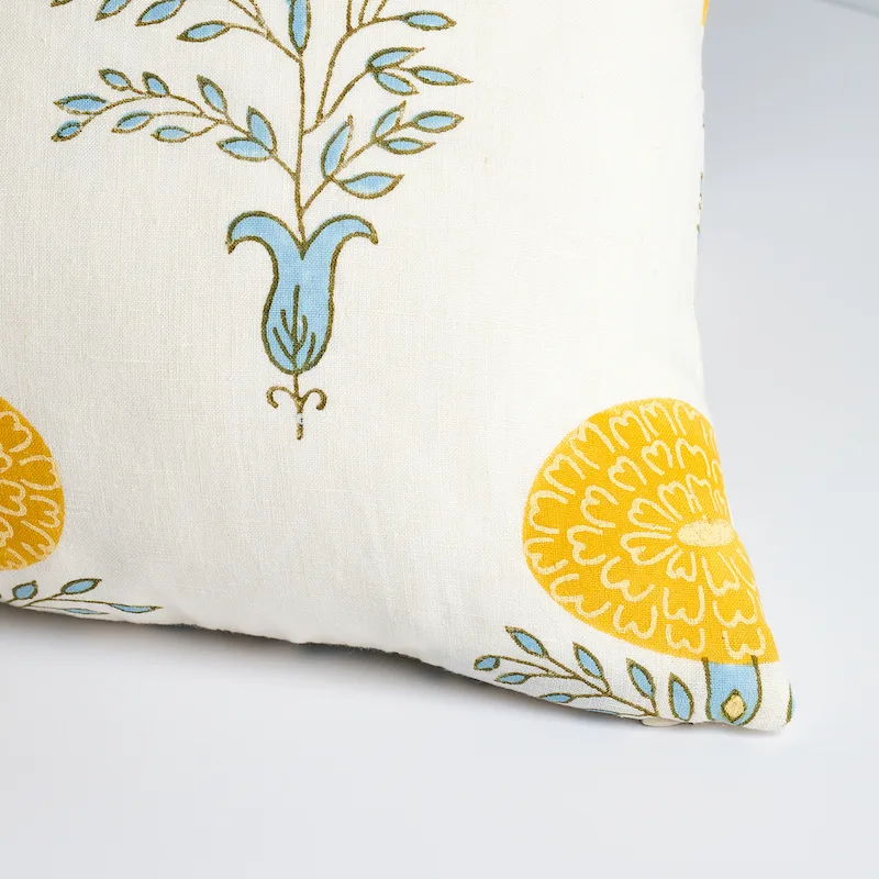 SO17932006 | Marigold Pillow - Yellow Schumacher Marigold Pillow in Yellow (SO17932006)