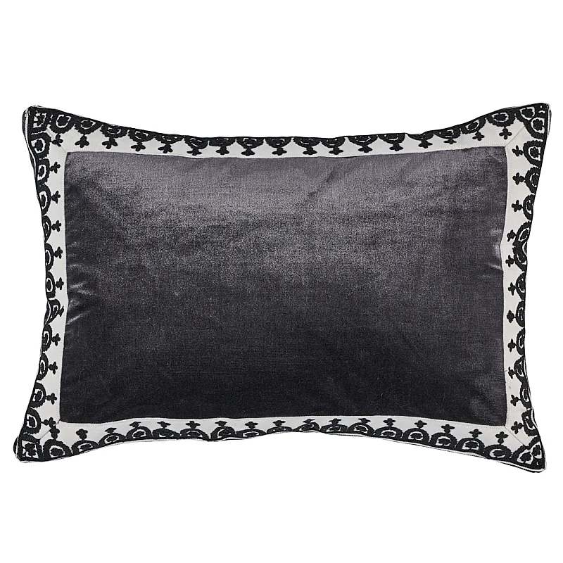 Schumacher Noelia Pillow in Onyx (SO7415515)