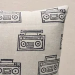SO18245003 | Ode Pillow - Charcoal Schumacher Ode Pillow in Charcoal (SO18245003)
