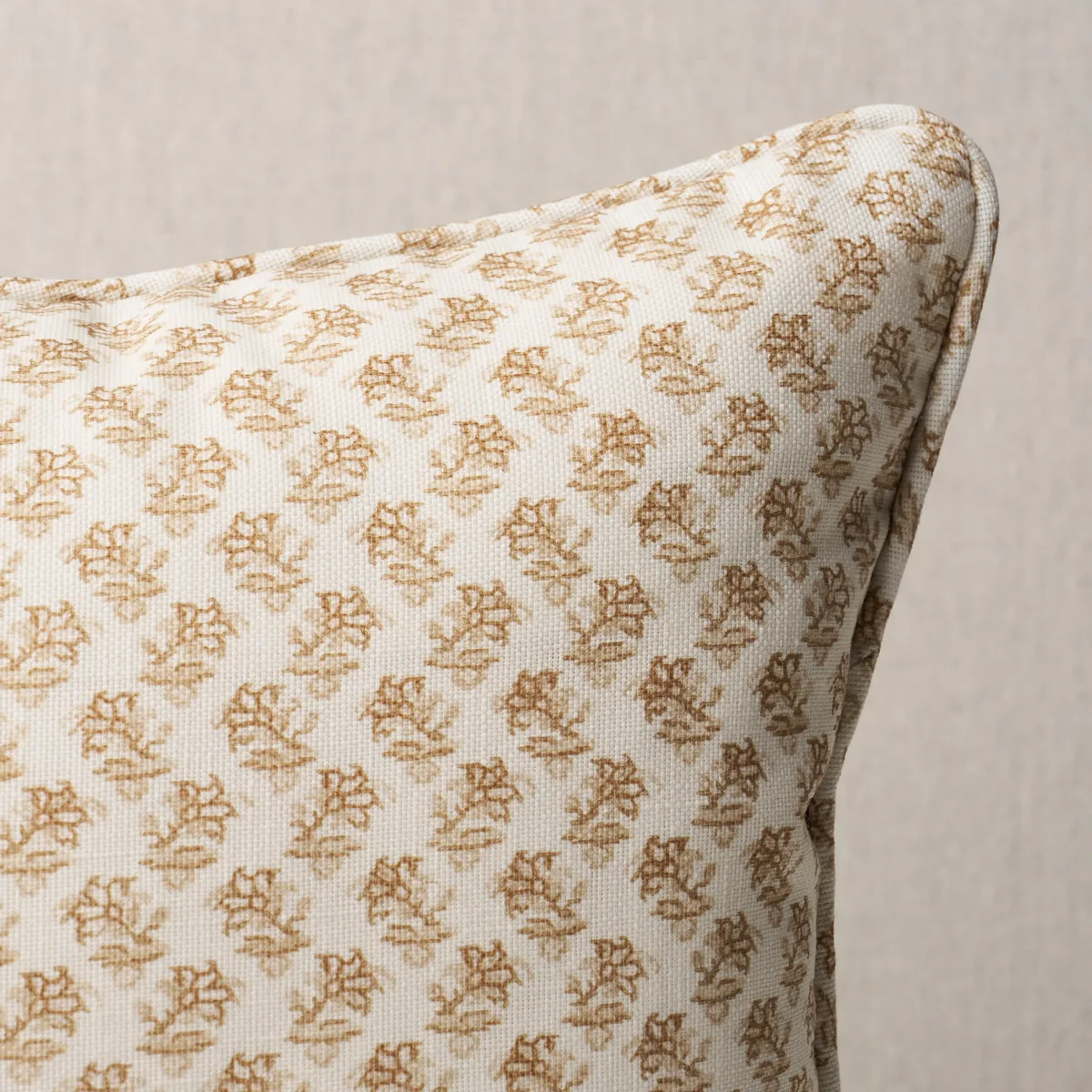 Schumacher Oleander I/O Pillow in Neutral (SO18076212)