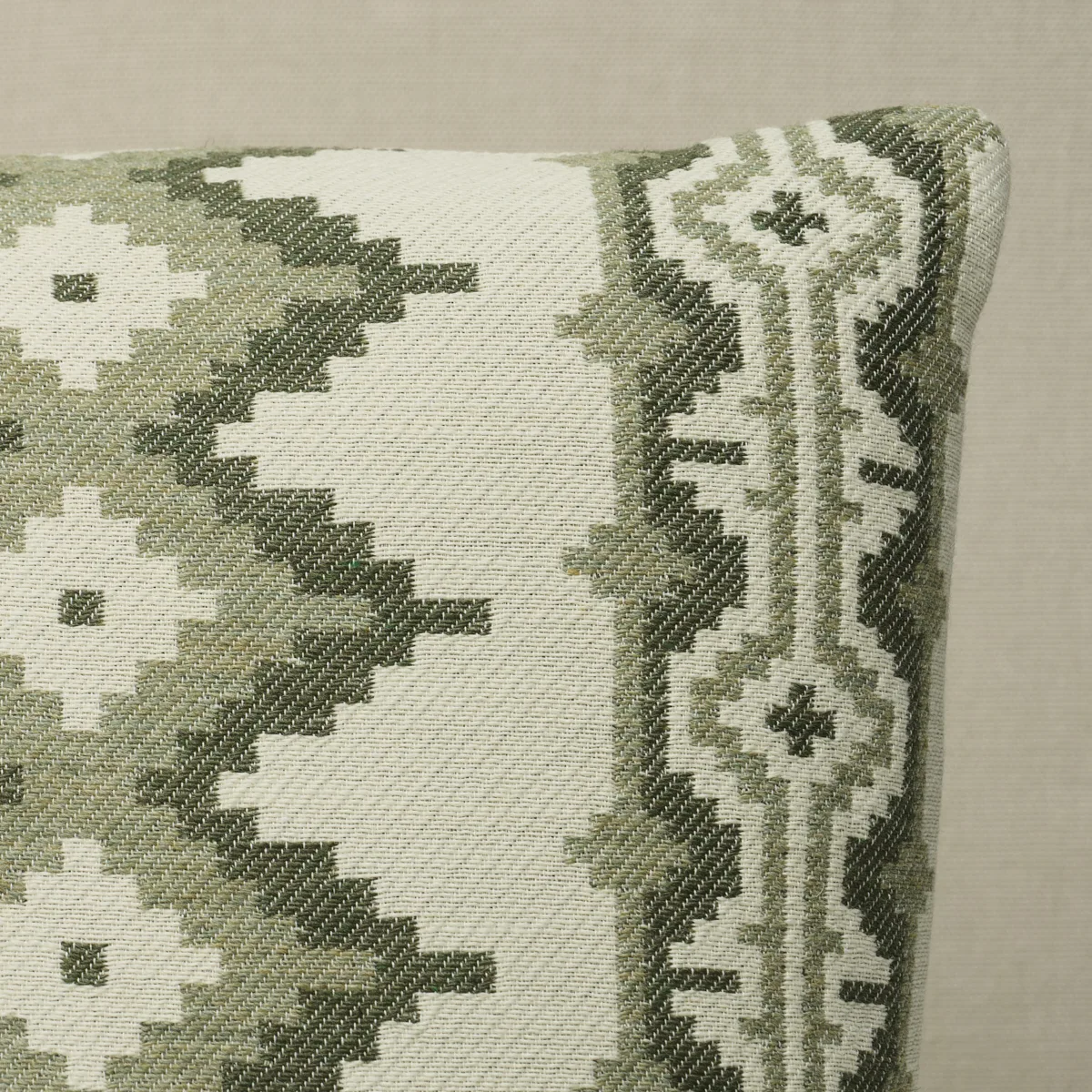 Schumacher Pathway Pillow in Green (SO8700004)