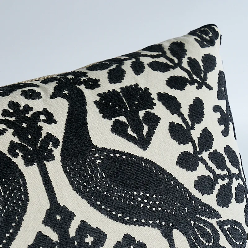 SO7297015 | Pavone Velvet Pillow - Carbon Schumacher Pavone Velvet Pillow in Carbon (SO7297015)