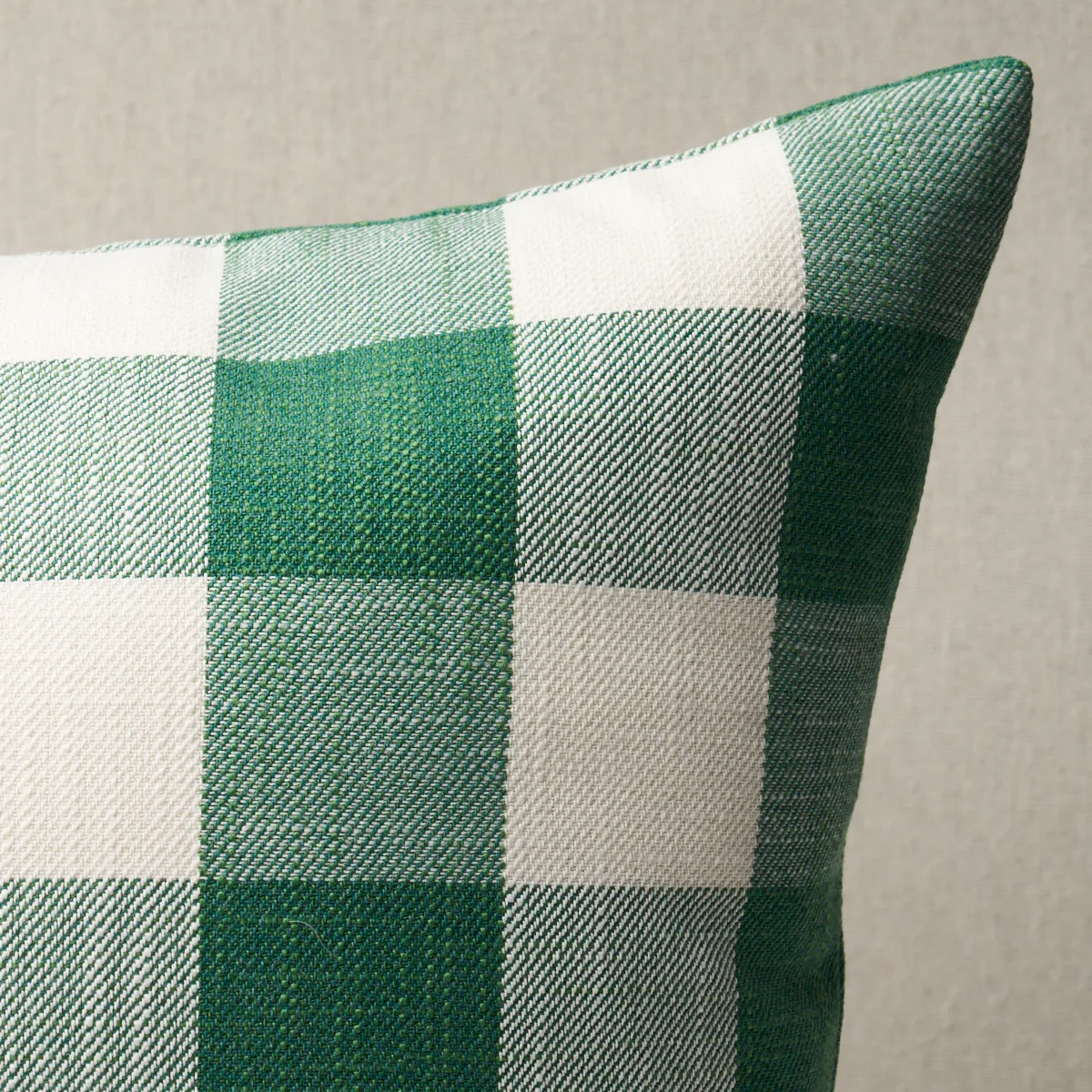 Schumacher Picnic I/O Pillow in Emerald (SO8232105)
