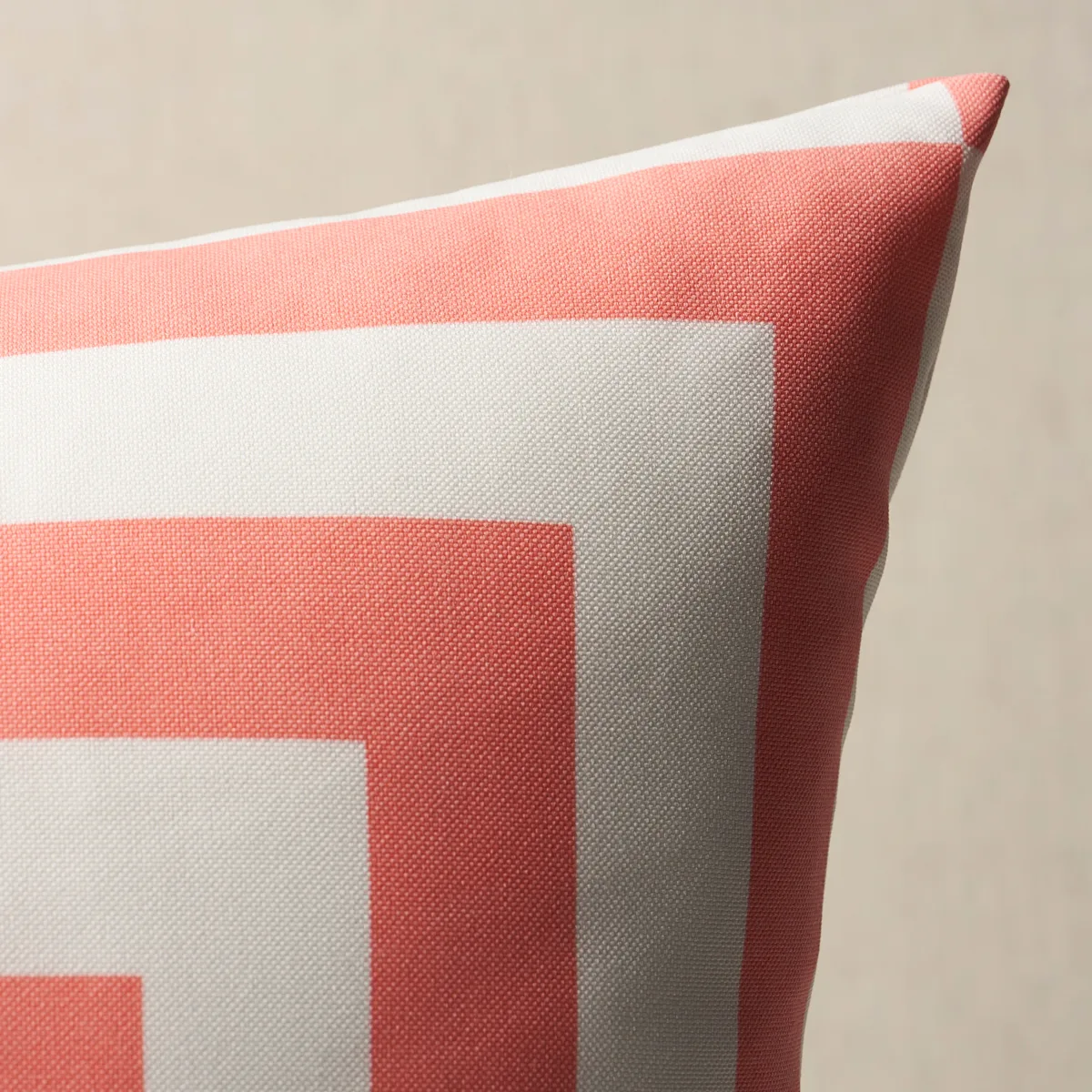 Schumacher Roxbury I/O Pillow in Coral (SO18092305)