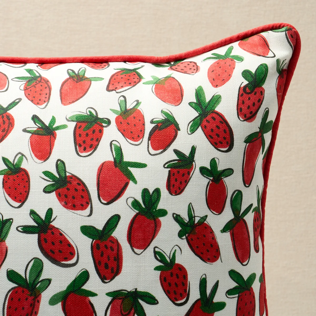 Schumacher Shortcake I/O Pillow in Red (SO18219004)