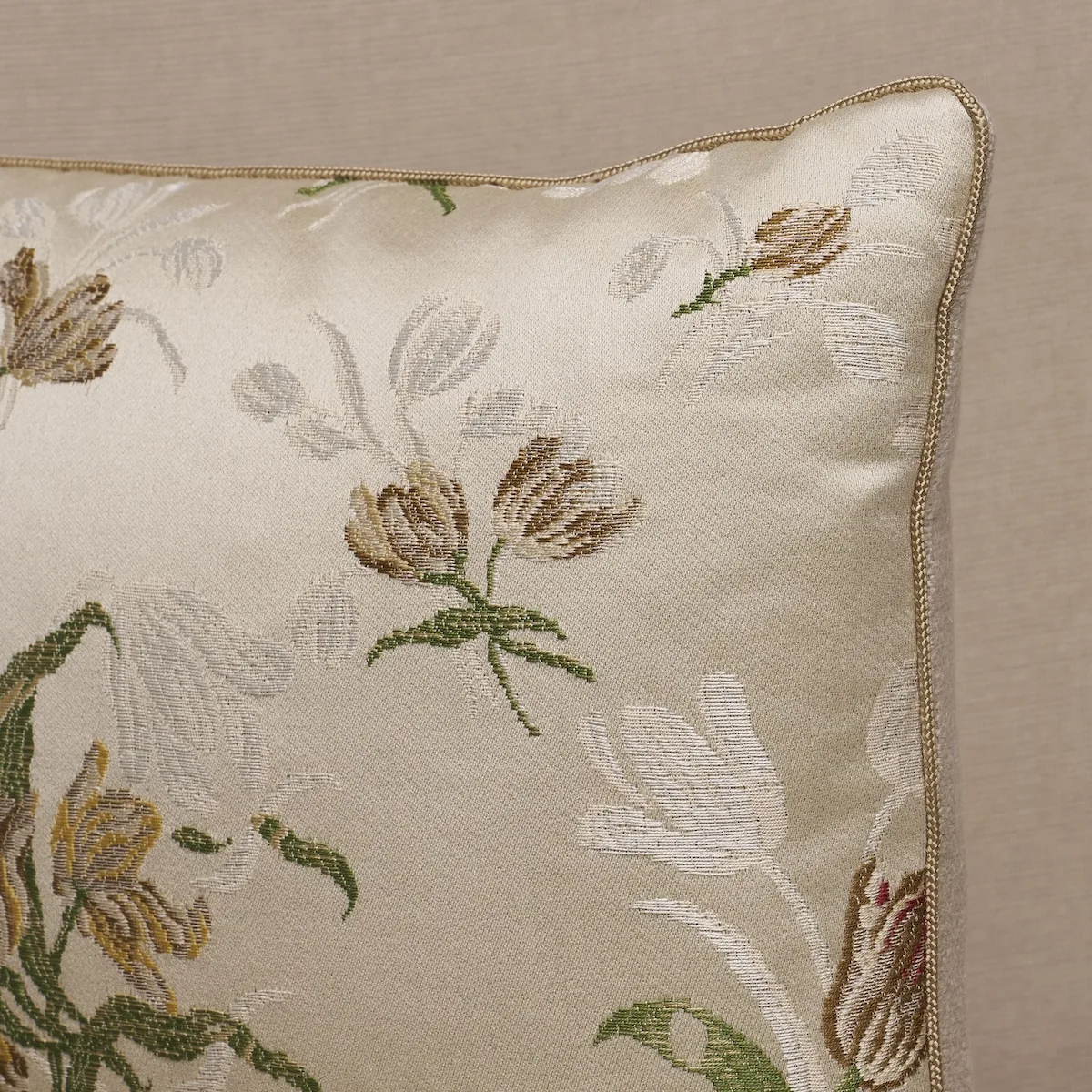 SO8582012 | Spitalfields Bouquet Pillow - Alabaster Schumacher Spitalfields Bouquet Pillow in Alabaster (SO8582012)