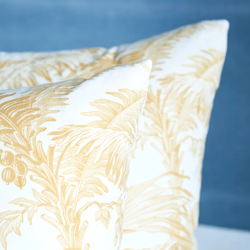 SO17951005 | Toile Tropique Pillow - Gold Schumacher Toile Tropique Pillow in Gold (SO17951005)