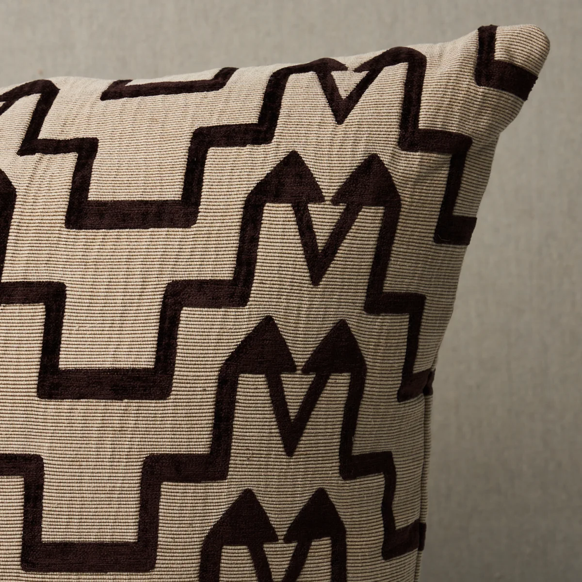 Schumacher Turkish Step Pillow in Brown (SO7124405)