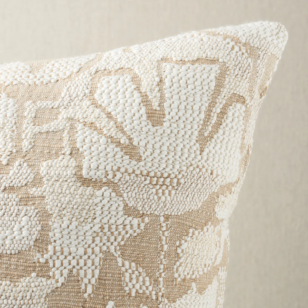 Schumacher Wild Flower Pillow in Barley (SO8345005)