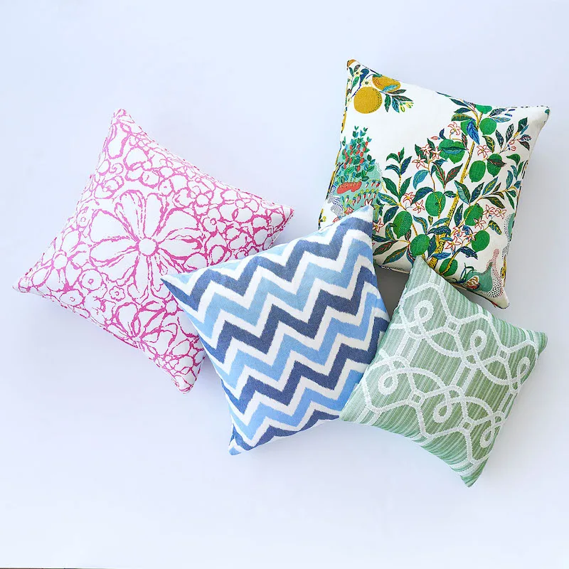SO7193304 | Ziz Embroidery Pillow - Green & White Schumacher Ziz Embroidery Pillow in Green & White (SO7193304)