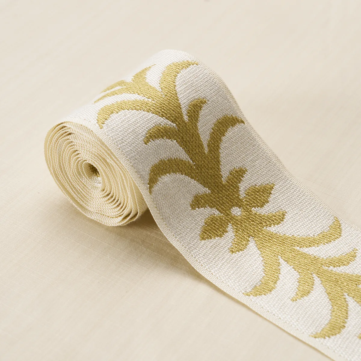75447 | Acanthus Tape - Ochre Schumacher Acanthus Tape trim in Ochre (75447)
