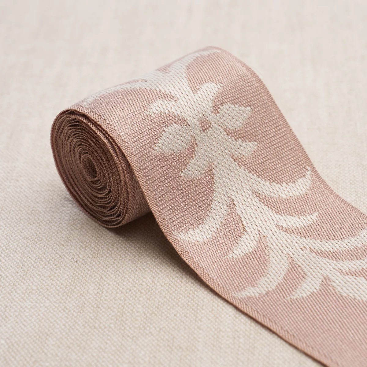 75444 | Acanthus Tape - Peony Schumacher Acanthus Tape trim in Peony (75444)