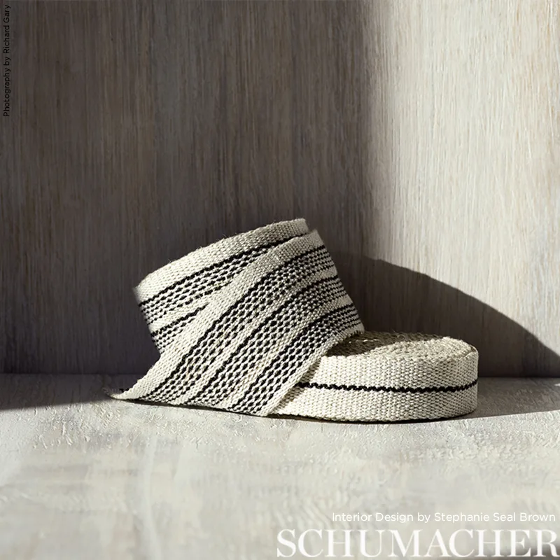 77070 | Agnes Medium Tape - White & Black Schumacher Agnes Medium Tape trim in White & Black (77070)