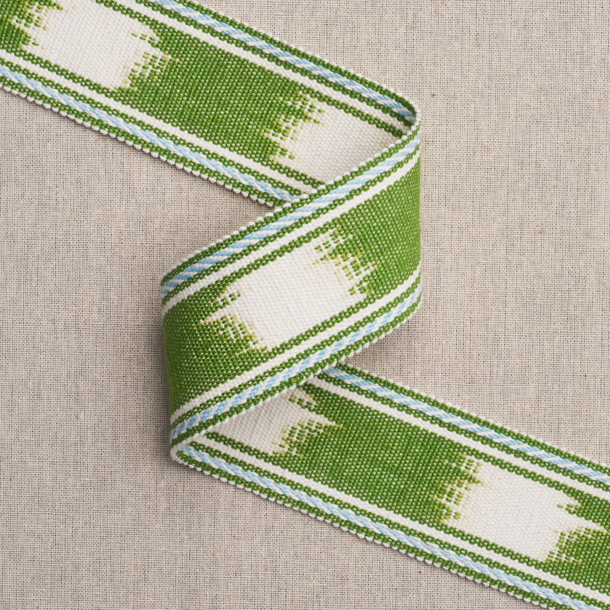 Schumacher Banyan Tape Narrow trim in Leaf (83242)