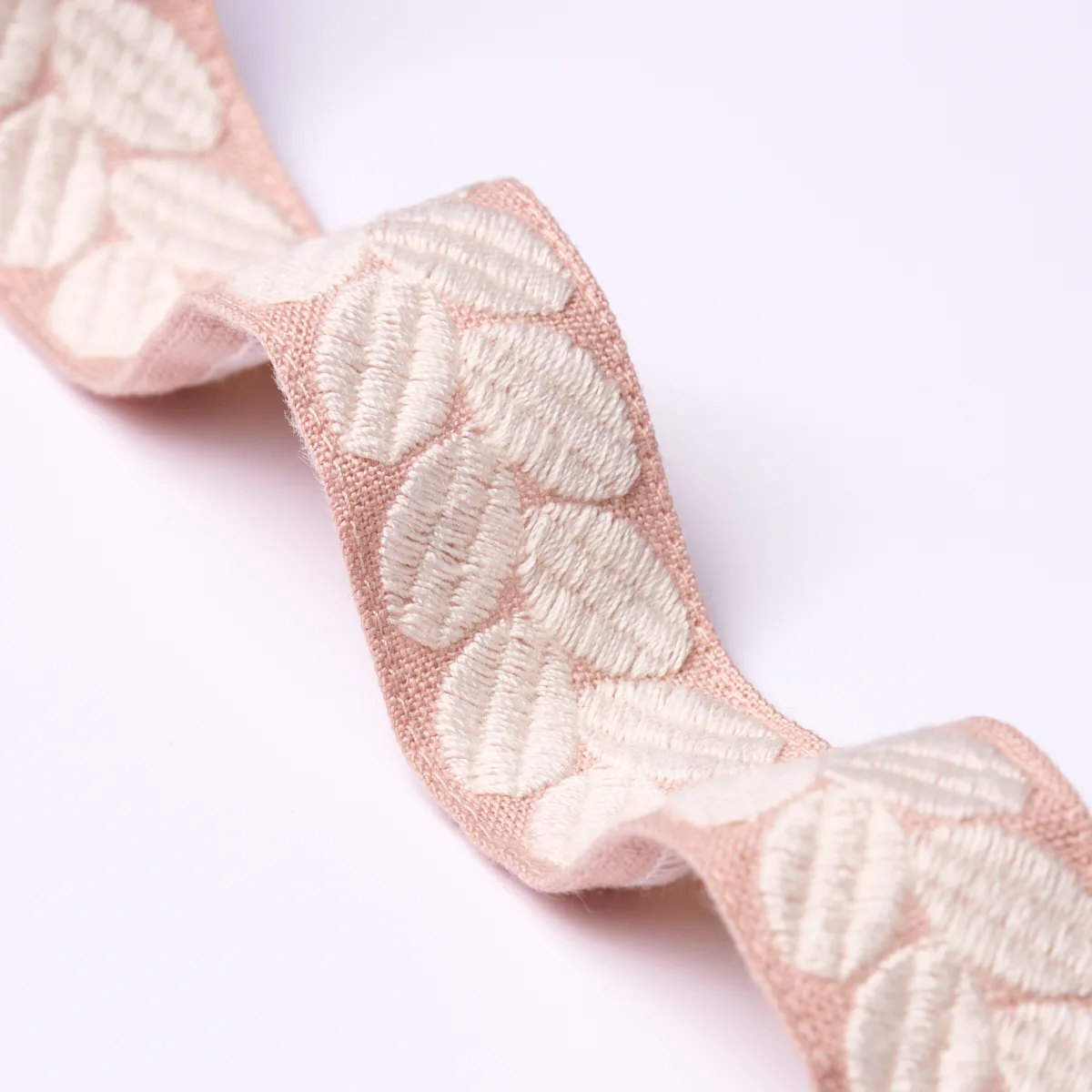 79916 | Berkeley Tape Narrow - Blush Schumacher Berkeley Tape Narrow trim in Blush (79916)