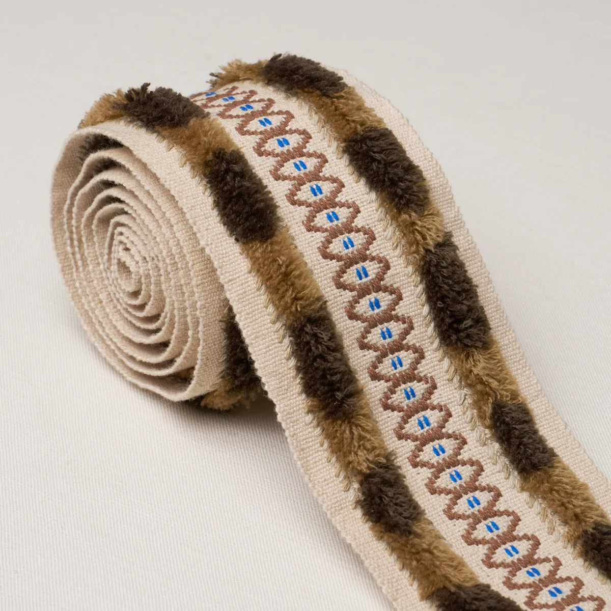 Schumacher Biyan Tape trim in Brown (86660)