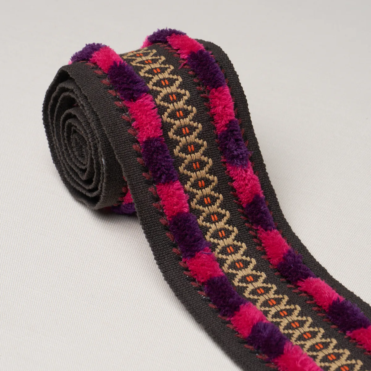 Schumacher Biyan Tape trim in Raspberry (86662)