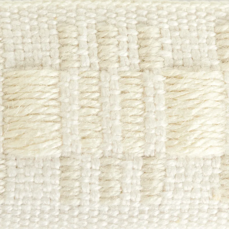 78993 | Carmo Tape Narrow - Ivory Schumacher Carmo Tape Narrow trim in Ivory (78993)
