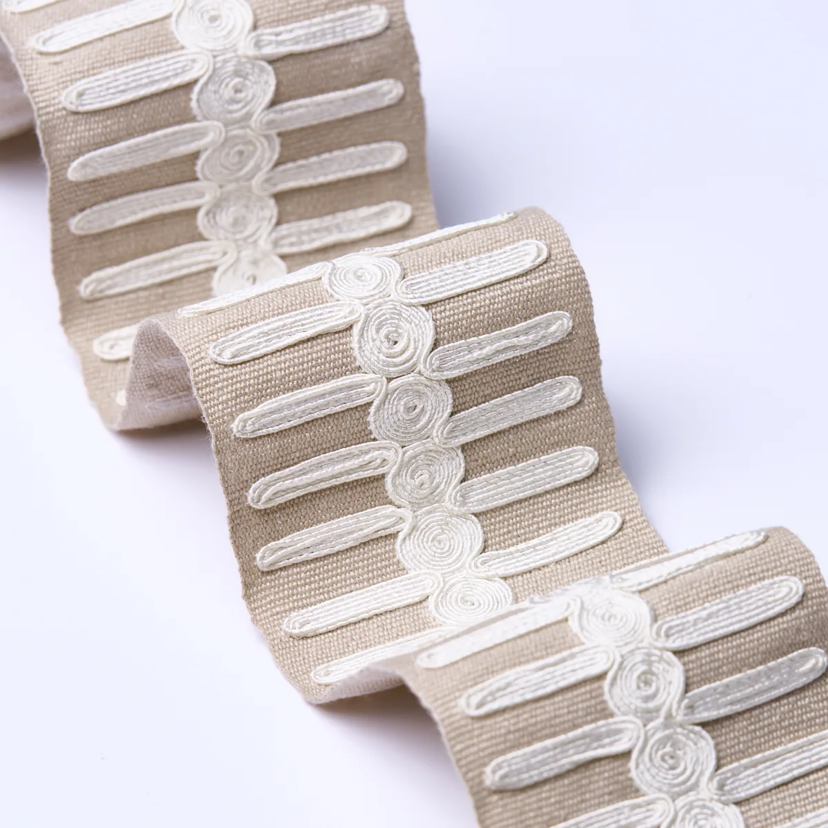 70747 | Castille Tape - Natural Schumacher Castille Tape trim in Natural (70747)
