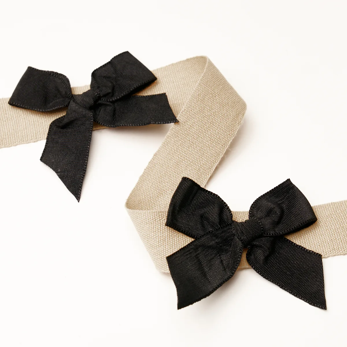 82471 | Claudia Tape - Black on Neutral Schumacher Claudia Tape trim in Black on Neutral (82471)