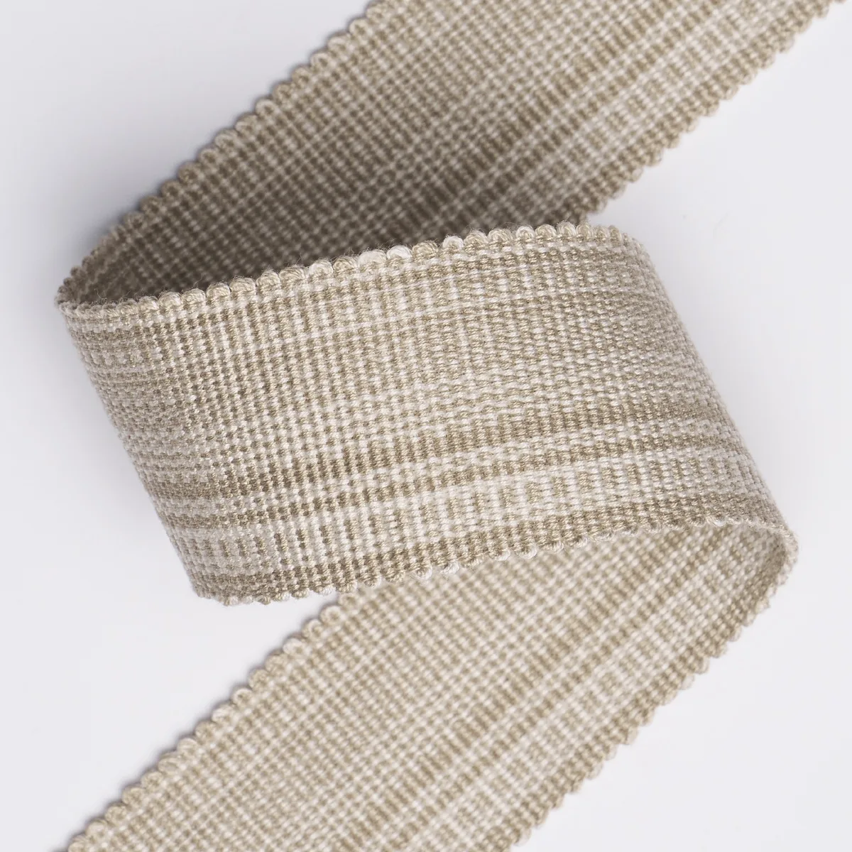 83940 | Cotton Strié Tape Medium - Sand Schumacher Cotton Strié Tape Medium trim in Sand (83940)