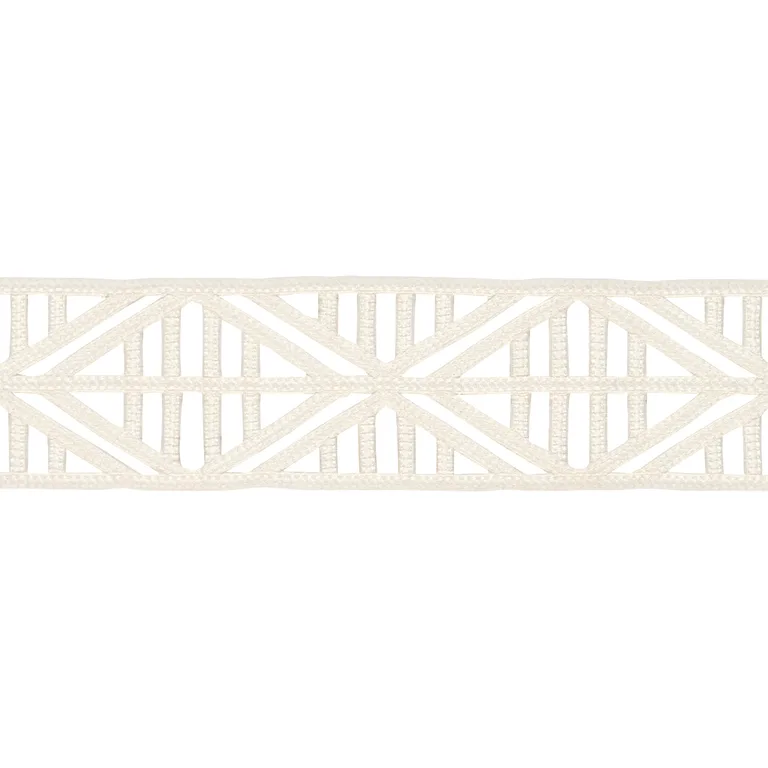 Schumacher Diamond Lattice trim in Ivory (86281)