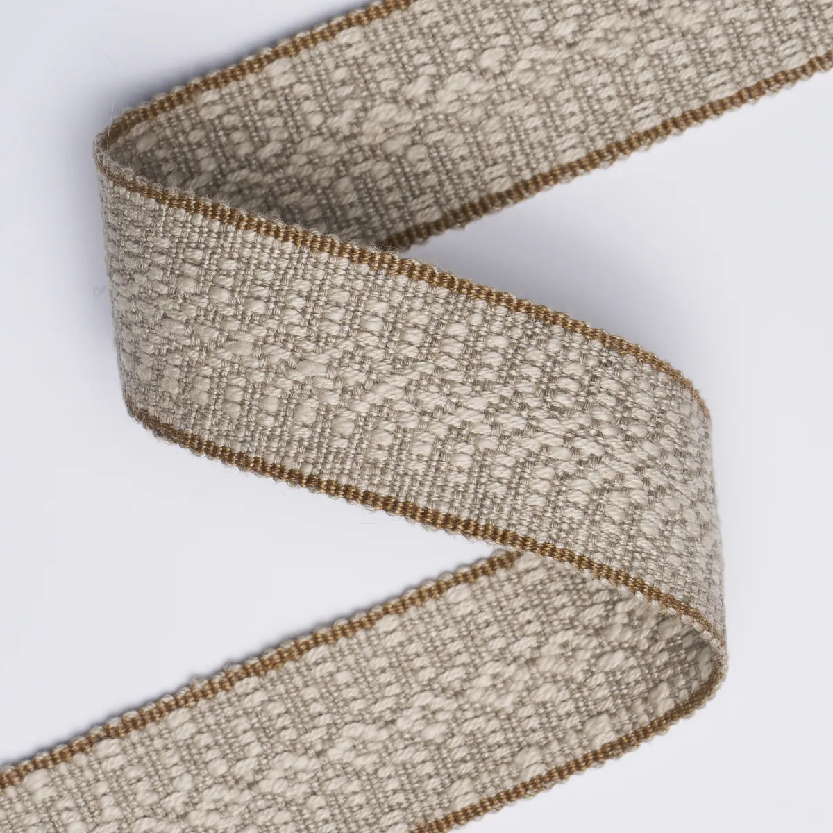 84021 | Helena Linen Cotton Tape - Natural Schumacher Helena Linen Cotton Tape trim in Natural (84021)