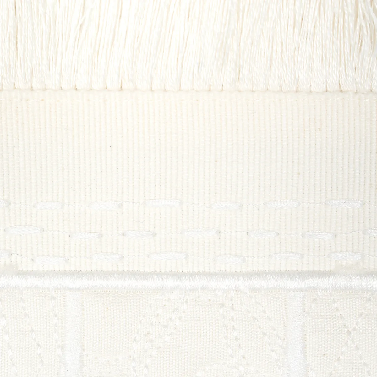 81180 | Heraldic Trim - Ivory Schumacher Heraldic Trim in Ivory (81180)