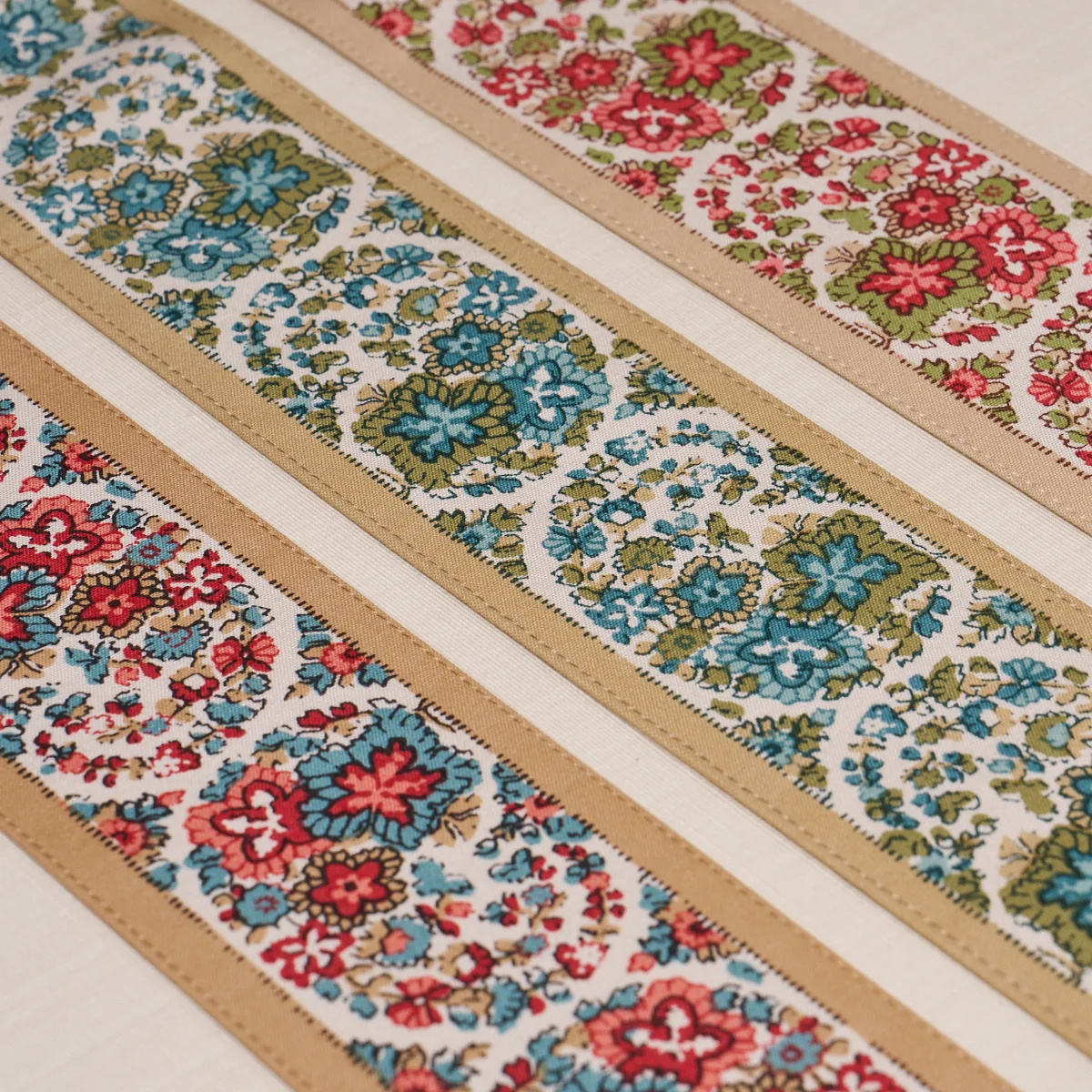 84442 | Ines Paisley Trim - Rose & Cognac Schumacher Ines Paisley Trim in Rose & Cognac (84442)