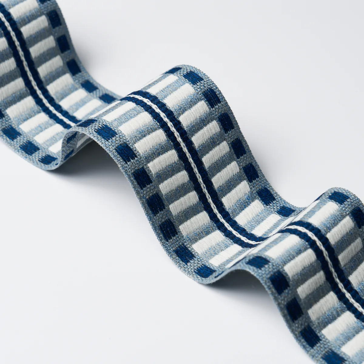 73636 | Jacobsen Tape Indoor/Outdoor - Navy Schumacher Jacobsen Tape Indoor/Outdoor trim in Navy (73636)