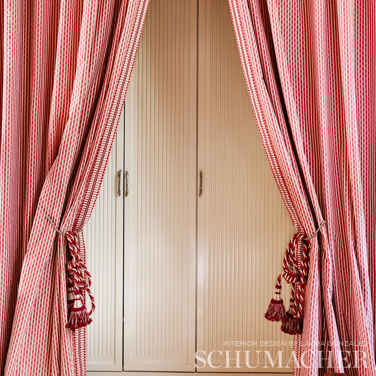 73634 | Jacobsen Tape Indoor/Outdoor - Rose Schumacher Jacobsen Tape Indoor/Outdoor trim in Rose (73634)