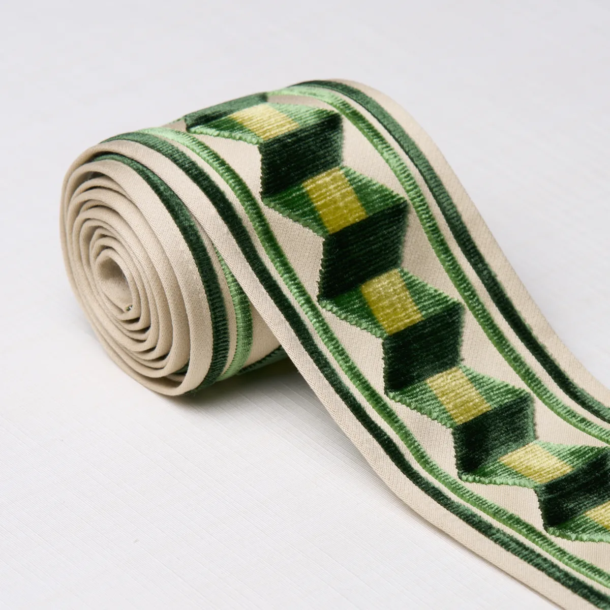 87462 | Jilly Velvet Tape - Pear Green Schumacher Jilly Velvet Tape trim in Pear Green (87462)
