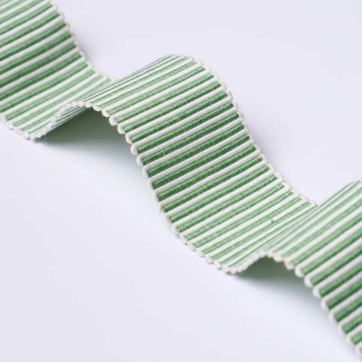 75588 | Knox Tape - Green Schumacher Knox Tape trim in Green (75588)