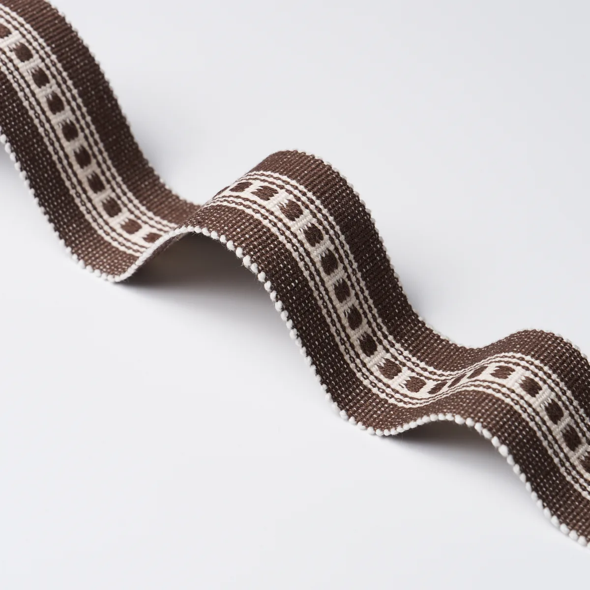 85172 | Lubeck Tape Narrow - Brown Schumacher Lubeck Tape Narrow trim in Brown (85172)