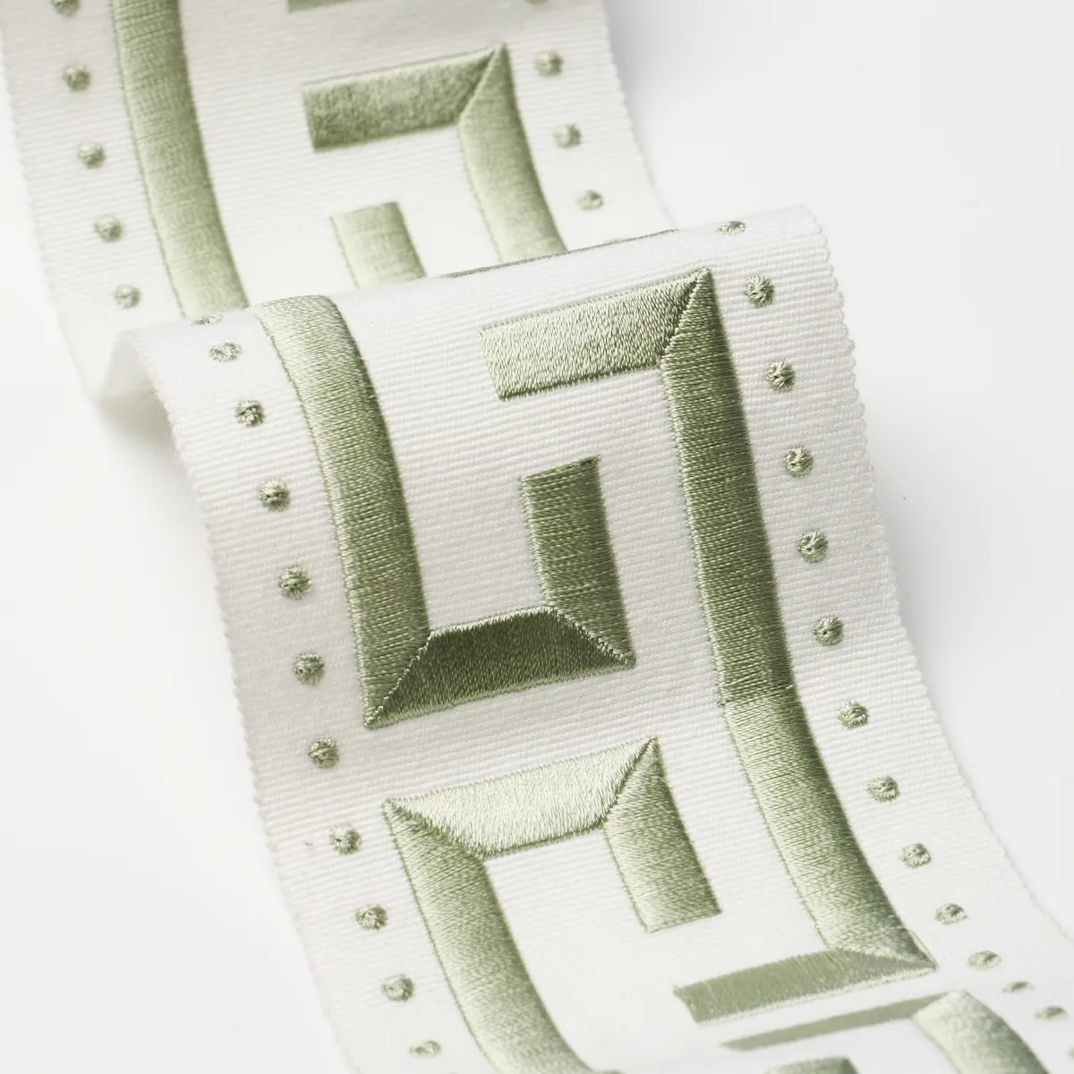 84583 | Margo Fret - Celadon Schumacher Margo Fret trim in Celadon (84583)