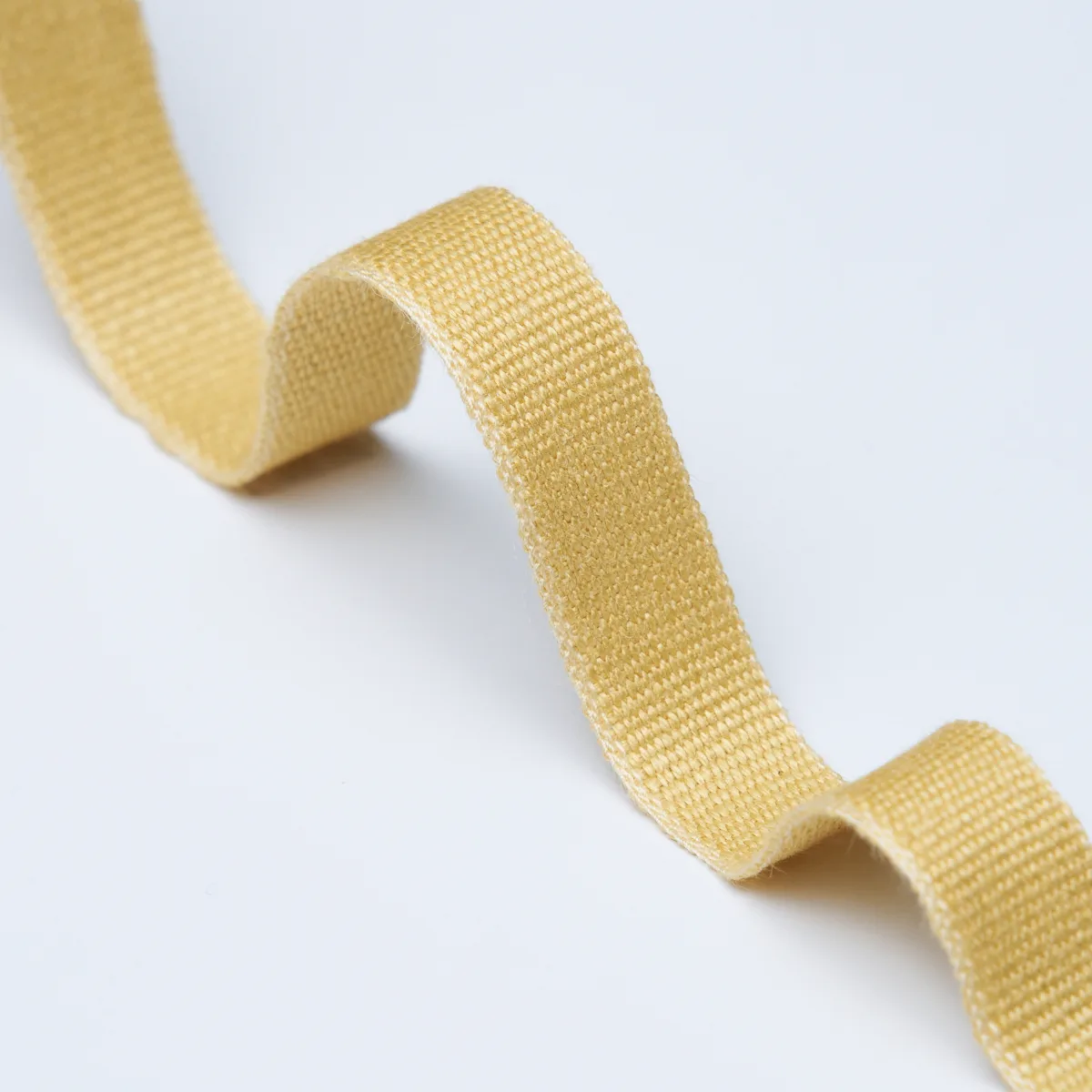 Schumacher Mathias Linen Tape Narrow trim in Maize (76835)