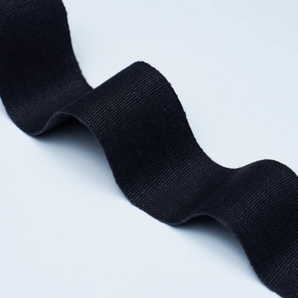 85252 | Mathias Linen Tape Wide - Black Schumacher Mathias Linen Tape Wide trim in Black (85252)